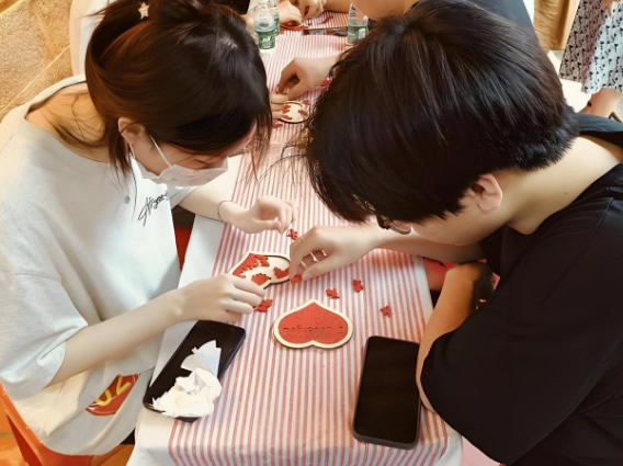 婚恋服务不应该沦为情感消费的陷阱